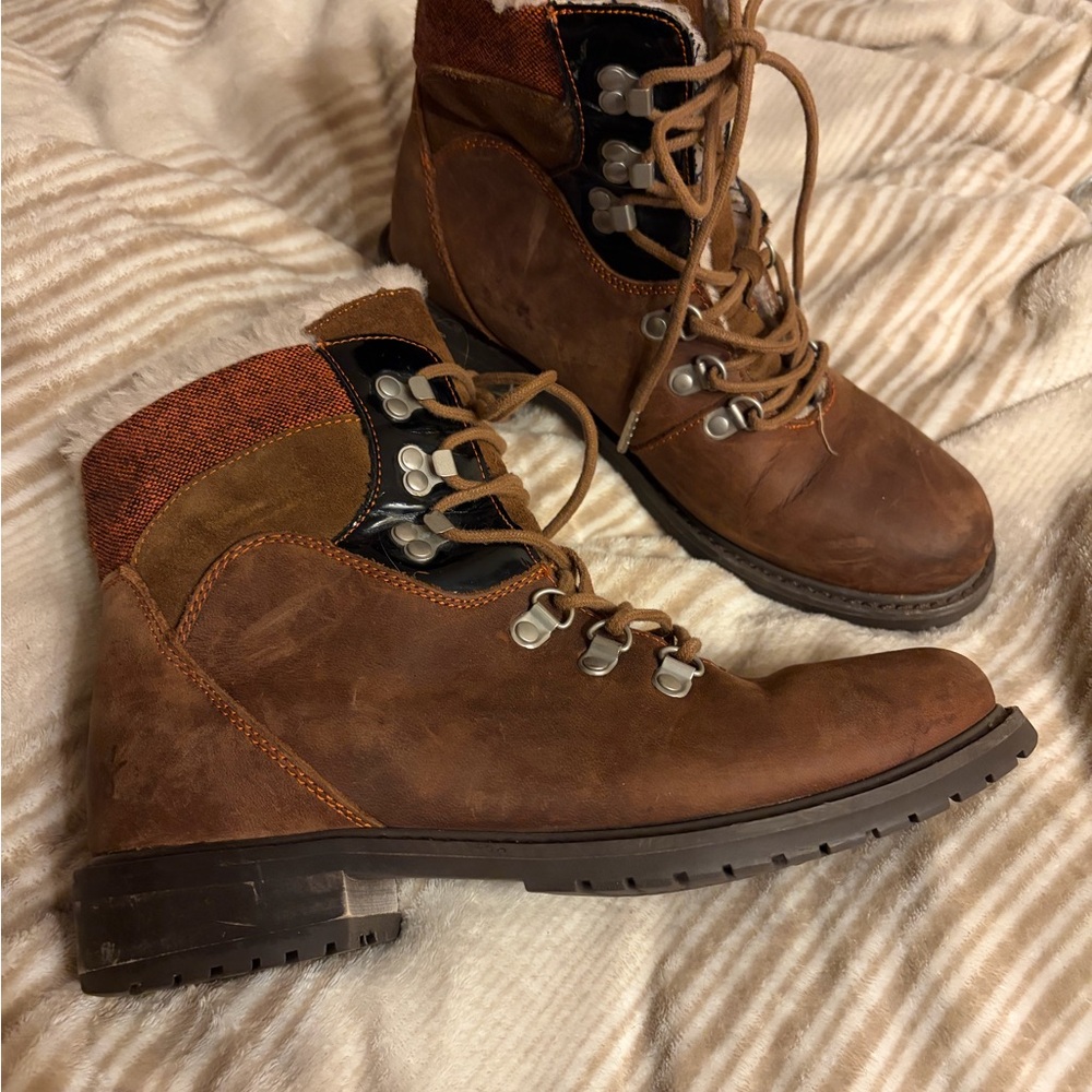 EMU Australia Brown Leather Snow Hiking Boots